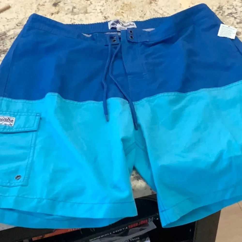 Men’s swim trunks - Picture 1 of 6